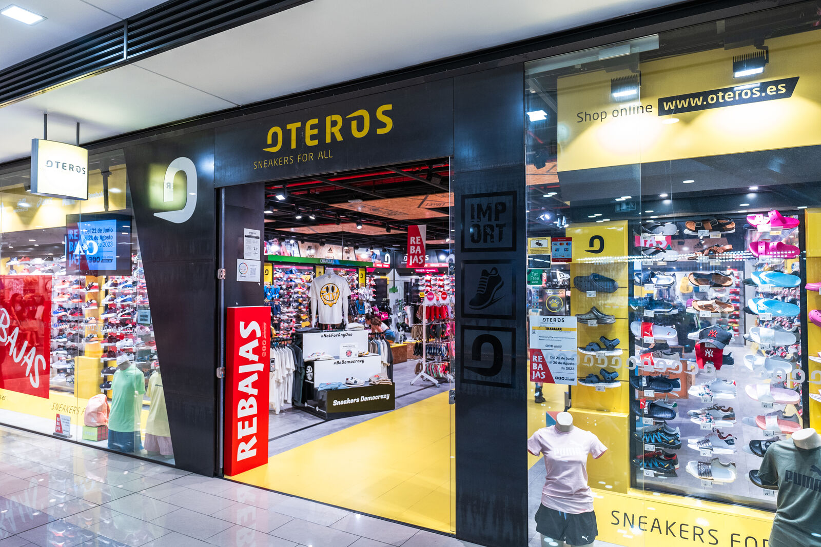 Oteros store front